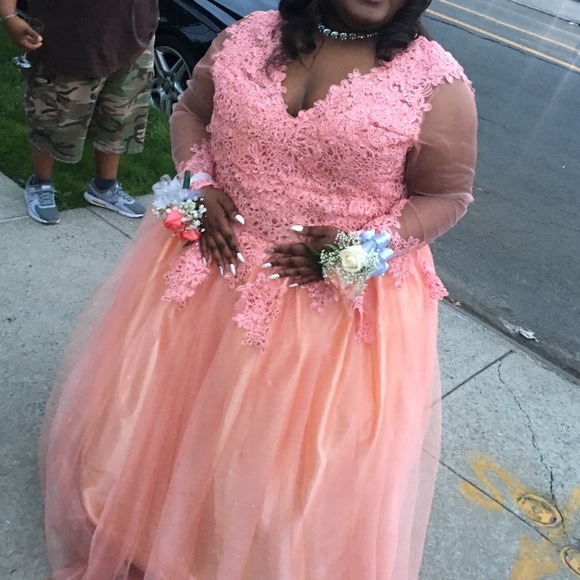 Plus size prom dress - Picture 2 of 5